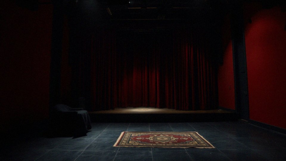 Jakie emocje występują w dramacie 