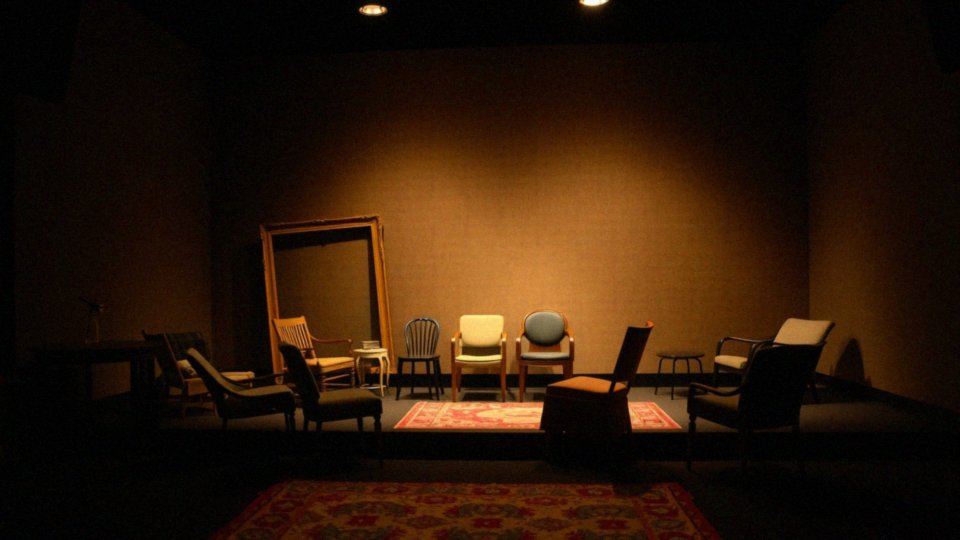 Jak wygląda przedstawienie komediowe Wstyd?