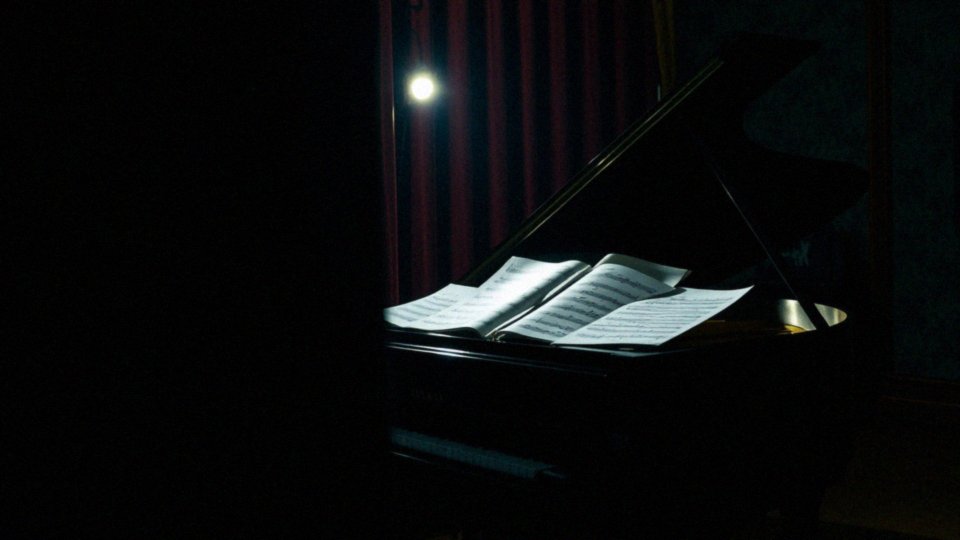 Jak muzyka i teksty T.S. Eliota zostały wykorzystane w musicalu?