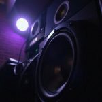 Banger – co to jest i dlaczego rządzi w muzyce?