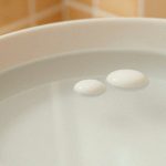 Co to naplet? Funkcje, higiena i zagrożenia zdrowotne