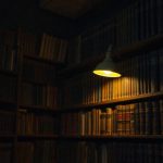 Najlepsi autorzy kryminałów zagranicznych – poznaj wielkie nazwiska